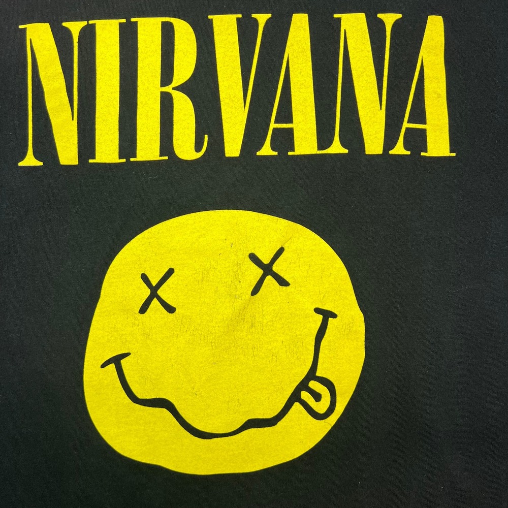 Nirvana Yellow Face T Shirt Mens Size L Black Short Sleeve Graphic Rock Band Tee